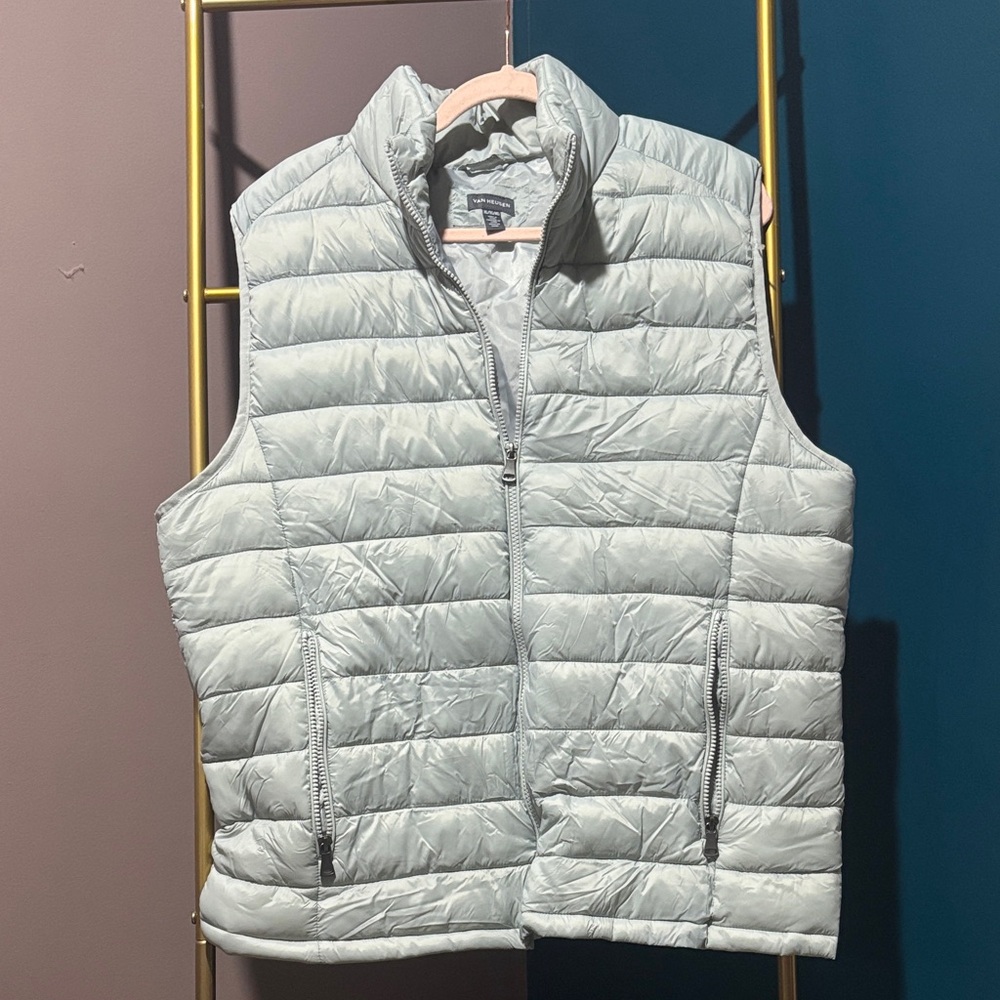 Men’s  Light Gray Quilted Vest